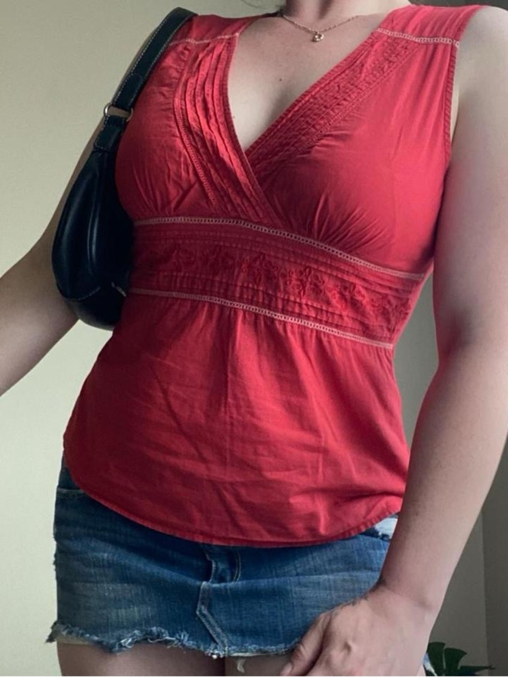90s Y2K red embroidered sleeveless top - Picture 7 of 8
